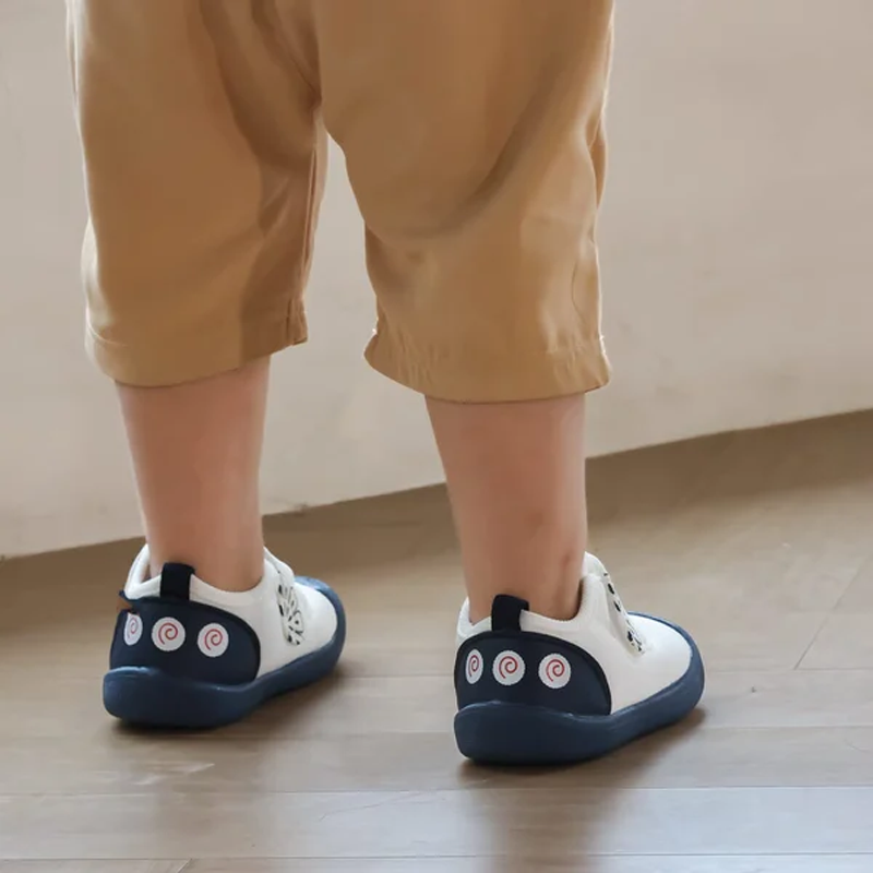 Skridsikre sko til småbørn